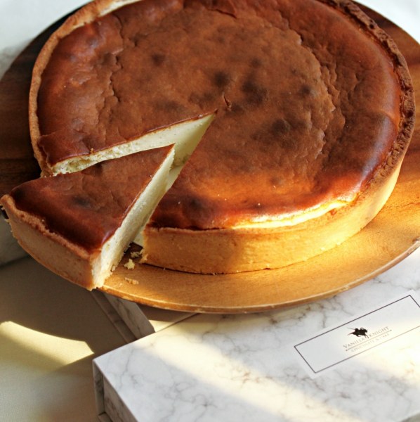 【香草巴斯克乳酪塔 】7吋 蛋奶素 Vanilla Basque tart